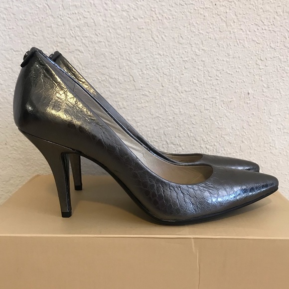 MICHAEL Michael Kors Shoes - Michael Kors Metallic Pumps